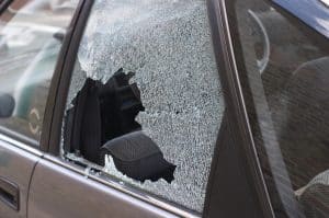 How To Handle Getting A Windshield Replacement After A Break-In
